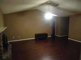 Home For Rent in West Little Rock Off Kanis Rd in The Point Wes in Little Rock, AR (Photo 4 of 11)