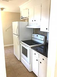 3 Bedroom, 2 Bath Home For Rent Near Bob Jones University  in Greenville, SC (Photo 4 of 10)