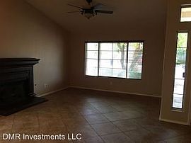 1022 N Maple Ct, Chandler, Az 85226 in Chandler, AZ (Photo 3 of 6)