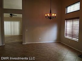 1022 N Maple Ct, Chandler, Az 85226 in Chandler, AZ (Photo 4 of 6)