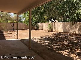1022 N Maple Ct, Chandler, Az 85226 in Chandler, AZ (Photo 5 of 6)