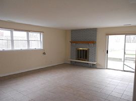 Ideal Location in The Heart of Mchenry Close to Schools, Church in McHenry, IL (Photo 10 of 10)