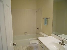 Ideal Location in The Heart of Mchenry Close to Schools, Church in McHenry, IL (Photo 6 of 10)