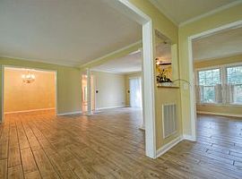 Beautiful Remodeled in 2016 Ranch Style House in Columbia, SC (Photo 2 of 10)