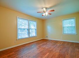 Beautiful Remodeled in 2016 Ranch Style House in Columbia, SC (Photo 7 of 10)