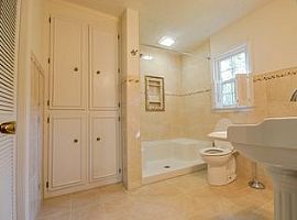 Beautiful Remodeled in 2016 Ranch Style House in Columbia, SC (Photo 9 of 10)