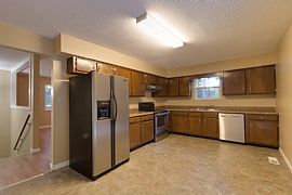 Enjoy Quality and Value with This Very Attractive Brick Ranch S in Pittsfield, MA (Photo 4 of 8)