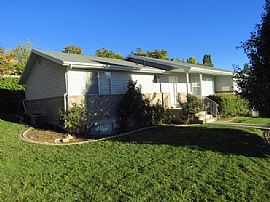 4 Bed, 4.0 Bath, 3256 Sqft, in Pleasant Grove, UT