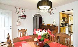 Great Family Home Conveniently Located Near Interstate  in Chesapeake, VA (Photo 3 of 8)