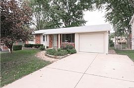 This Move in Ready Ranch Has Great Curb Appeal!  in Maryland Heights, MO
