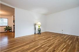 This Move in Ready Ranch Has Great Curb Appeal!  in Maryland Heights, MO (Photo 2 of 8)