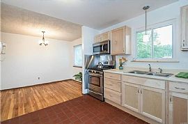 This Move in Ready Ranch Has Great Curb Appeal!  in Maryland Heights, MO (Photo 3 of 8)