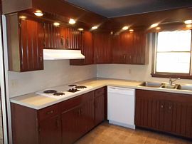 Very Well Maintained Classic Rancher in Berkeley Springs, WV (Photo 2 of 8)