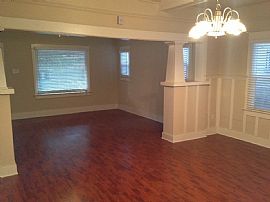 Beautiful Single Family House! in Los Angeles, CA (Photo 7 of 11)