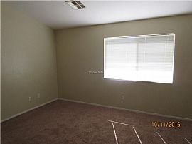 This 1795 Square Foot Single Family Home Has 3 Bedrooms and 2.0 in North Las Vegas, NV (Photo 2 of 10)