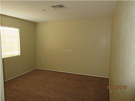 This 1795 Square Foot Single Family Home Has 3 Bedrooms and 2.0 in North Las Vegas, NV (Photo 6 of 10)