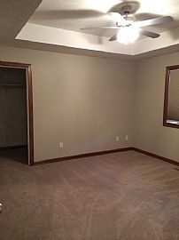 This Is Single Family Home Has 3 Bedrooms and 2.5 Bathrooms. in Sioux Falls, SD (Photo 4 of 9)