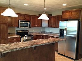 This Is Single Family Home Has 3 Bedrooms and 2.5 Bathrooms. in Sioux Falls, SD (Photo 5 of 9)