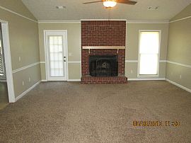 Beautiful 3br,2ba Brick Home in a Great North Columbus Location in Columbus, GA (Photo 2 of 8)