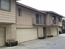 2 Beds 3 Baths 1,129 Sqft in Monrovia, CA (Photo 3 of 9)