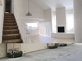 2 Beds 3 Baths 1,129 Sqft in Monrovia, CA (Photo 4 of 9)