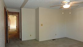 Beautiful Home! in Laughlin, NV (Photo 5 of 11)