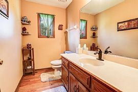 4 Bed, 2.5 Bath, 2688 Sqft, $1,545 in Aurora, IL (Photo 10 of 12)