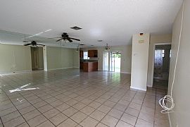3 Bed, 2.5 Bath, 1128 Sqft, $1,200 in Boynton Beach, FL (Photo 3 of 12)