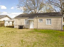 Adorable Three Bedroom Home with a Great Floorplan! in Hueytown, AL (Photo 7 of 8)