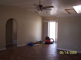 Vaulted Ceilings, 2 Tone Paint, Newer Appliances in Lake Havasu City, AZ (Photo 5 of 8)
