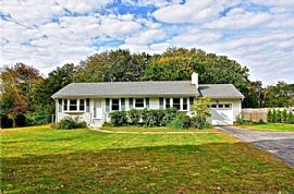 Looking For An Adorable Home Within Walking Distance to Town An in Old Saybrook, CT