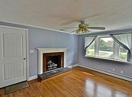 Looking For An Adorable Home Within Walking Distance to Town An in Old Saybrook, CT (Photo 2 of 9)