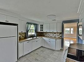 Looking For An Adorable Home Within Walking Distance to Town An in Old Saybrook, CT (Photo 4 of 9)