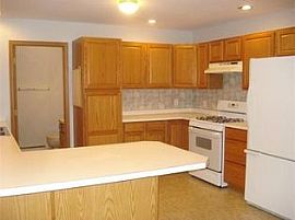 This Over Sized Almost New Split Entry Home Offers 3 Large Bedr in Gloucester, MA (Photo 3 of 9)