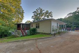 Charming and Spacious 4beds,3full Baths 1,568 Sq Ft in Tuscaloosa, AL (Photo 12 of 12)