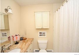 Lovely 5 Bedroom Home  in Stamford, CT (Photo 5 of 6)