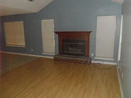 Beautiful All in 1 Home in Hinesville, GA (Photo 5 of 8)