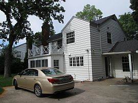 Beautiful  4 Bed Home in Iowa City, IA