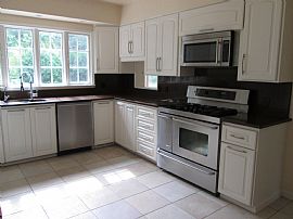 Beautiful  4 Bed Home in Iowa City, IA (Photo 3 of 7)