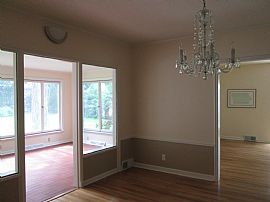 Beautiful  4 Bed Home in Iowa City, IA (Photo 5 of 7)