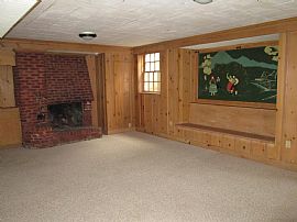 Beautiful  4 Bed Home in Iowa City, IA (Photo 7 of 7)