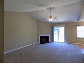 Beautiful Spacious Home in Lexington, KY (Photo 2 of 6)