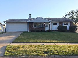 Lovely 3bed and 3bath Home in Florissant, MO