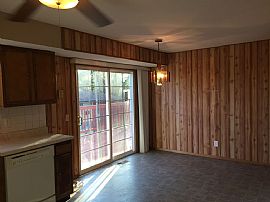 Lovely 3bed and 3bath Home in Florissant, MO (Photo 5 of 10)