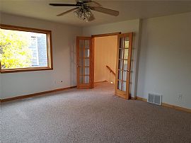 Lovely 3bedroom Home  in Bozeman, MT (Photo 7 of 8)