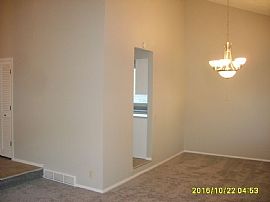 Beautiful  3 Bed Home in Bellevue, NE (Photo 6 of 6)