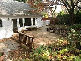 Enjoy The Best That Old Greenwich Has to Offer From This Adorab in Old Greenwich, CT (Photo 2 of 7)