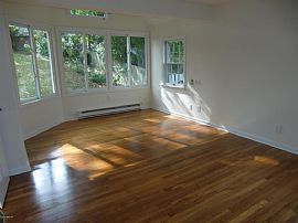 Enjoy The Best That Old Greenwich Has to Offer From This Adorab in Old Greenwich, CT (Photo 5 of 7)