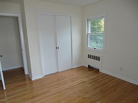 Enjoy The Best That Old Greenwich Has to Offer From This Adorab in Old Greenwich, CT (Photo 7 of 7)