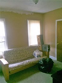 6 Bed, 1.5 Bath, 2000 Sqft, $1,500 in Boston, MA (Photo 4 of 9)